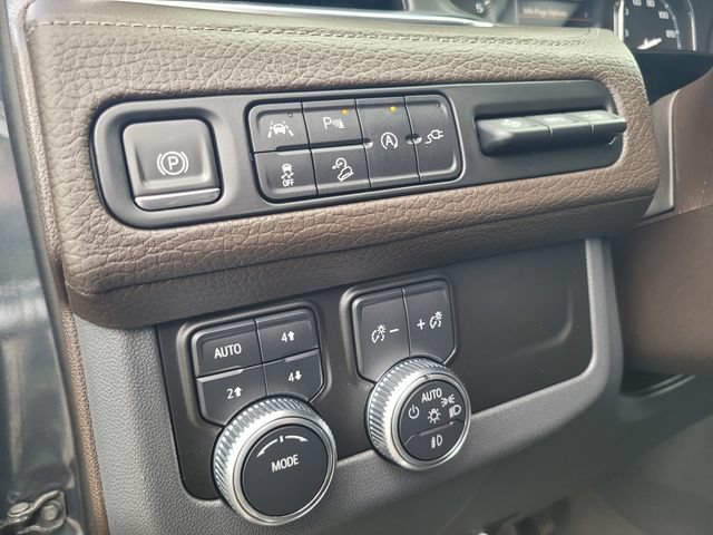 Used 2021 GMC Yukon Denali w/ Denali Premium Package AWD/4WD image 17