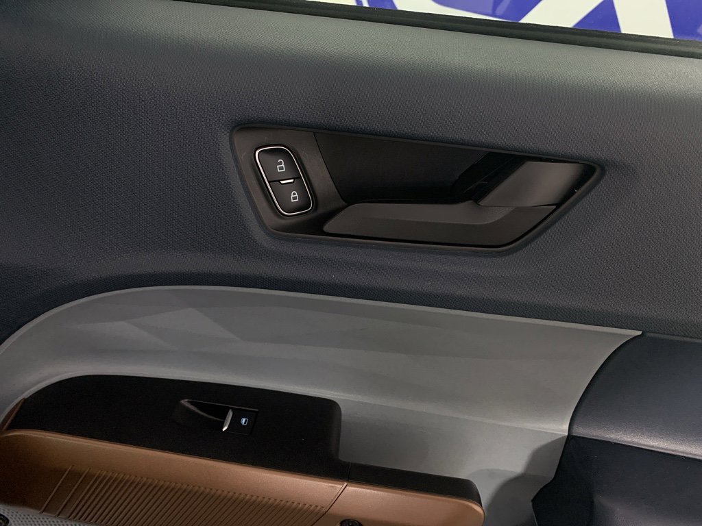 Used 2022 Ford Maverick Lariat w/ Lariat Luxury Package image 38