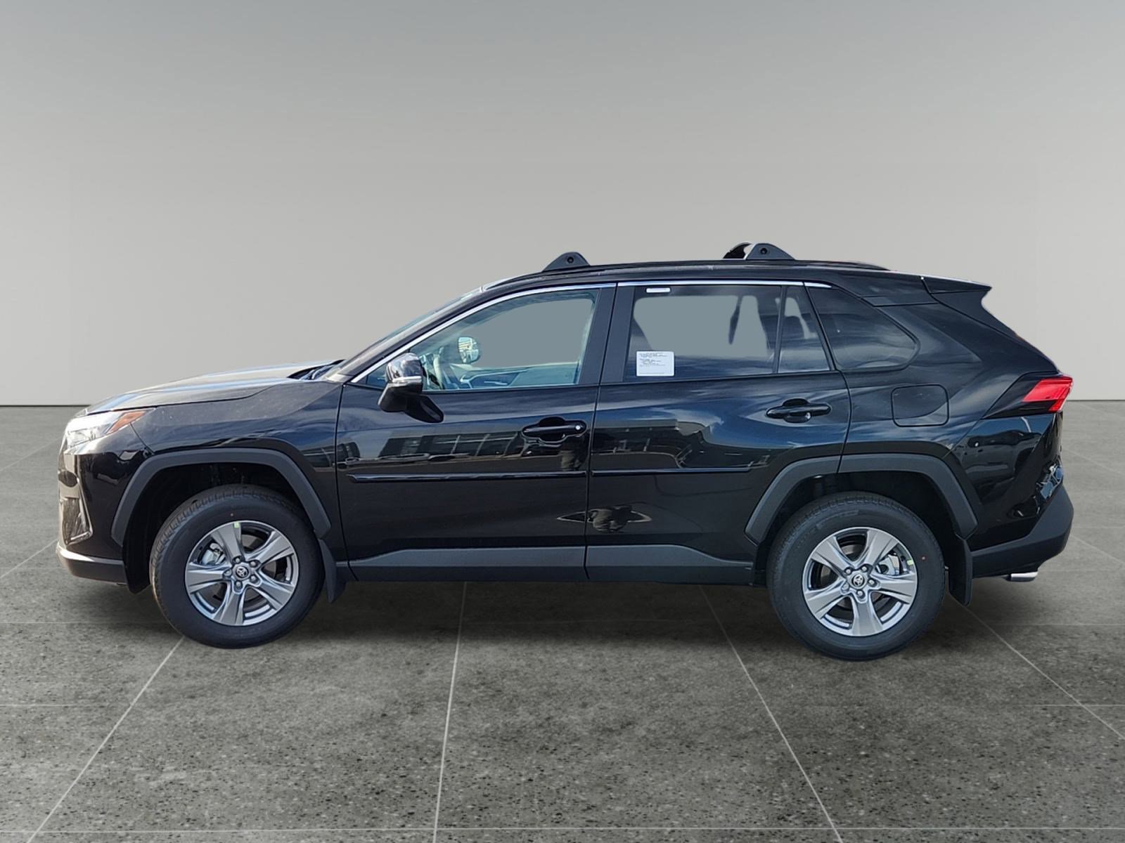 New 2025 Toyota RAV4 XLE image 4