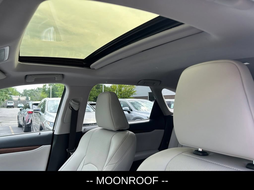 Used 2020 Lexus RX 350L Premium w/ Premium Package AWD/4WD image 8