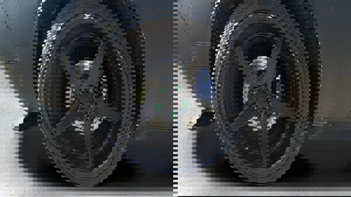 Used 2016 Dodge Challenger R/T Scat Pack w/ Leather Interior Group image 21