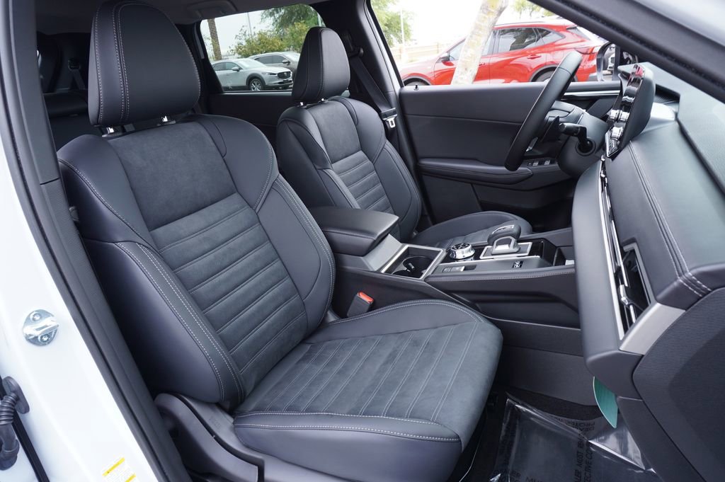 New 2026 Nissan Rogue SL image 13