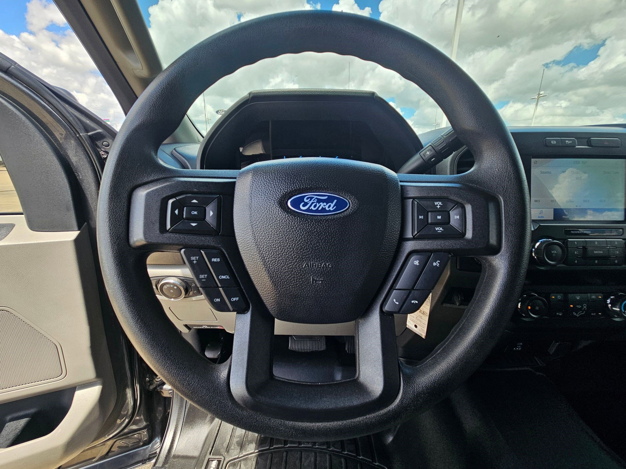 Used 2020 Ford F250 XL w/ STX Appearance Package image 16