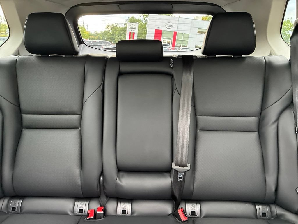 Certified 2023 Nissan Rogue SV w/ SV Premium B Package AWD/4WD image 25