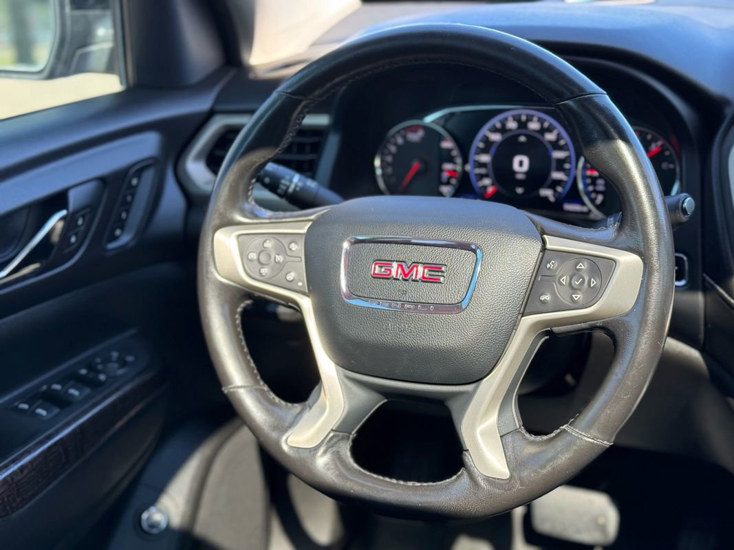 Used 2020 GMC Acadia Denali image 18