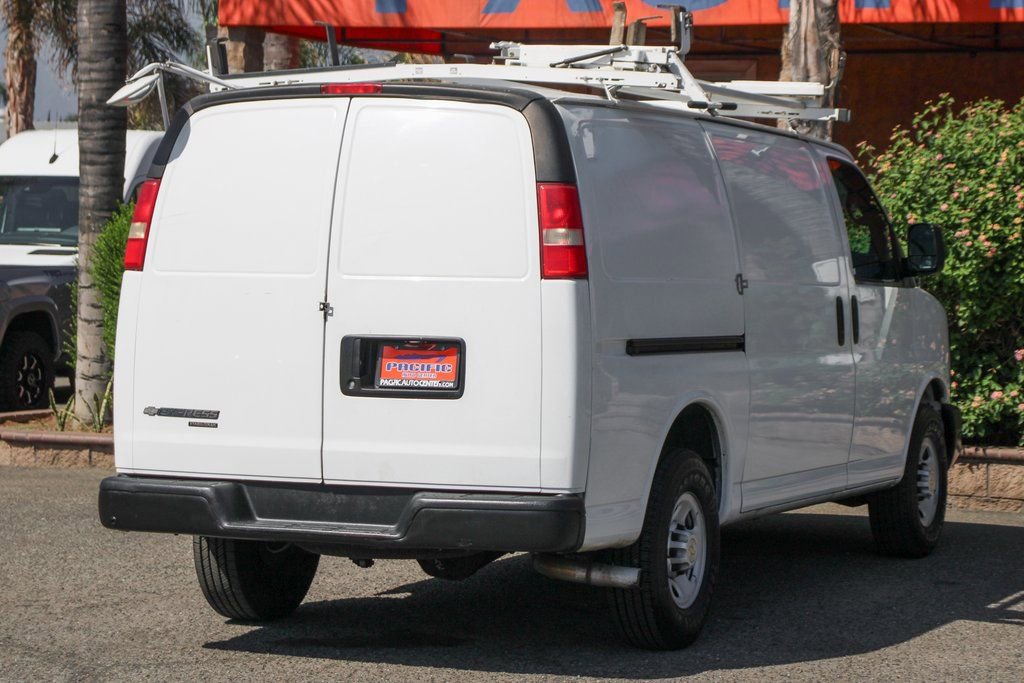 Used 2014 Chevrolet Express 2500 image 10