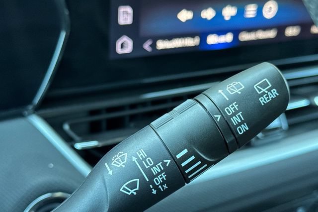 Used 2026 Chevrolet TrailBlazer LT FWD image 39
