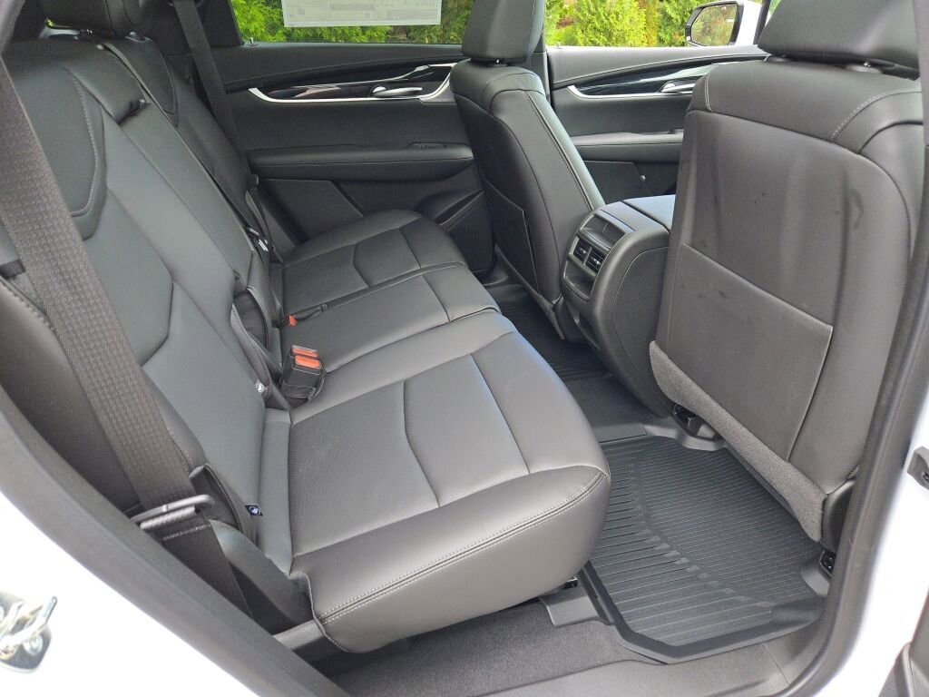 New 2025 Cadillac XT5 Premium Luxury w/ LPO, Red Accent Package image 10