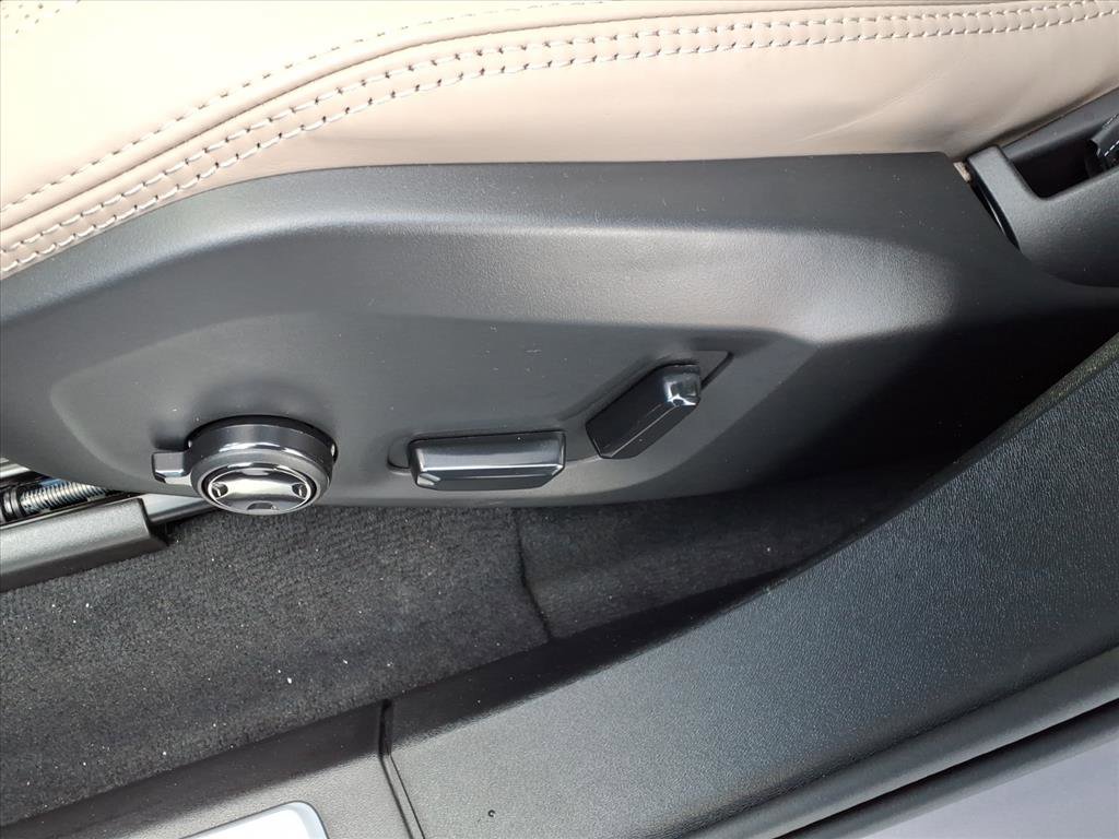 New 2026 Volvo XC90 B6 Ultra w/ Protection Package Premier image 14