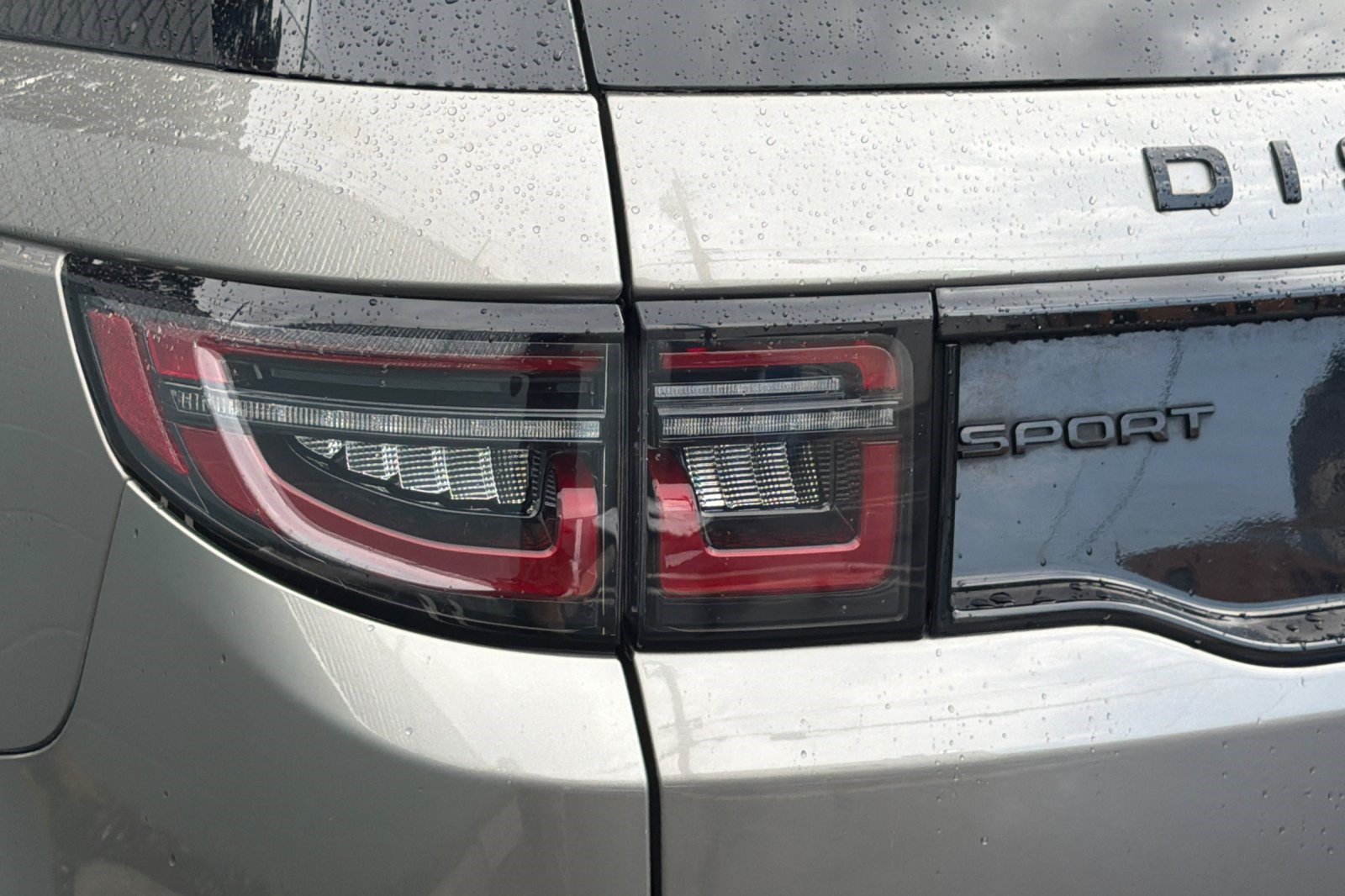 Used 2021 Land Rover Discovery Sport S R-Dynamic AWD/4WD image 28