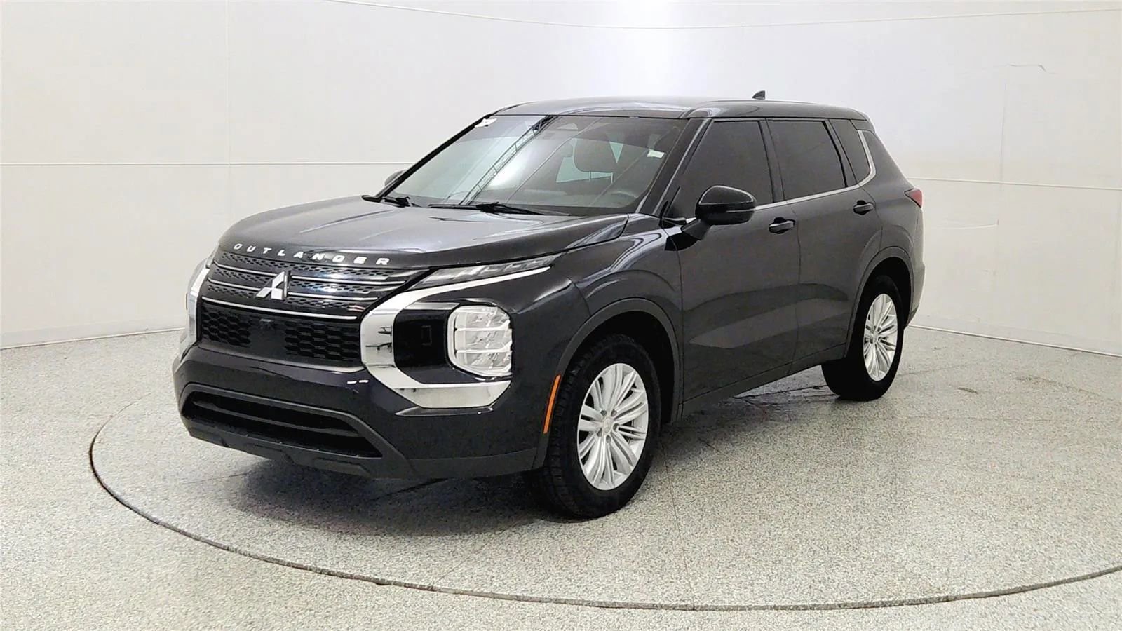 Used 2023 Mitsubishi Outlander ES AWD/4WD image 3