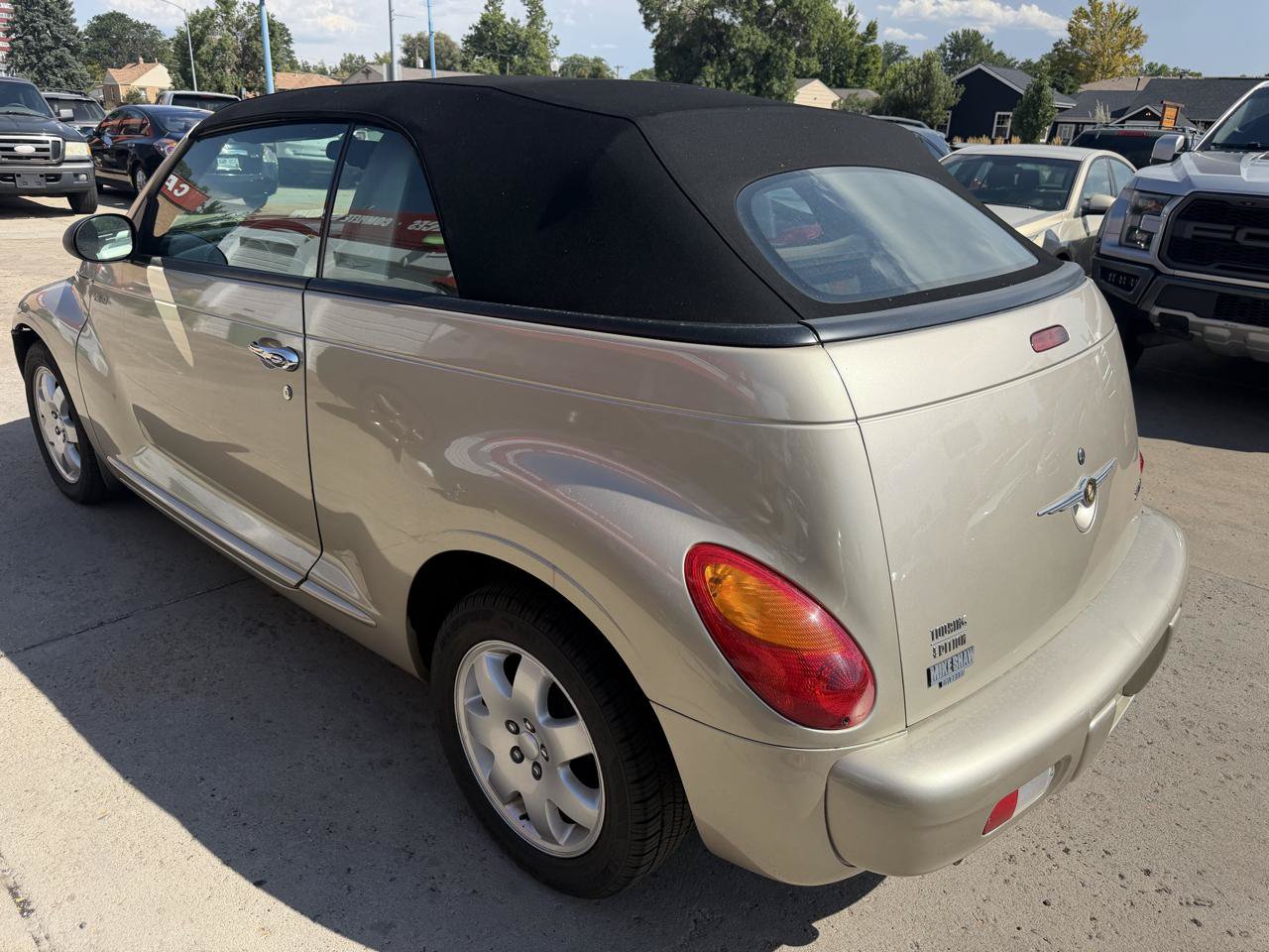 Used 2005 Chrysler PT Cruiser Touring FWD image 11