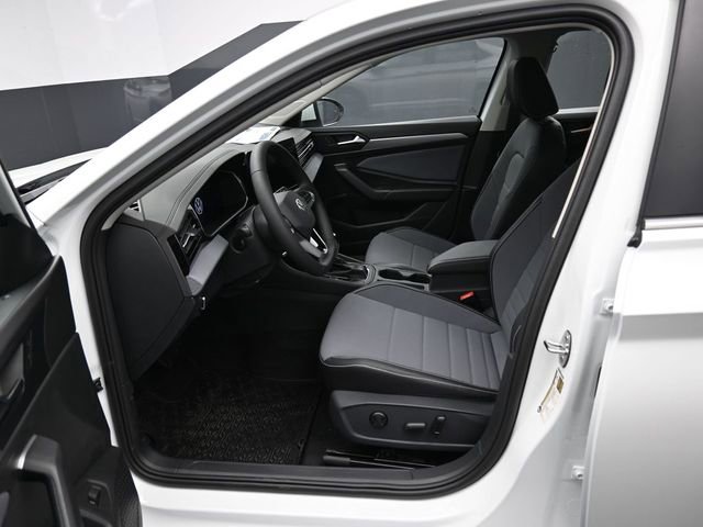 New 2026 Volkswagen Jetta SE image 9