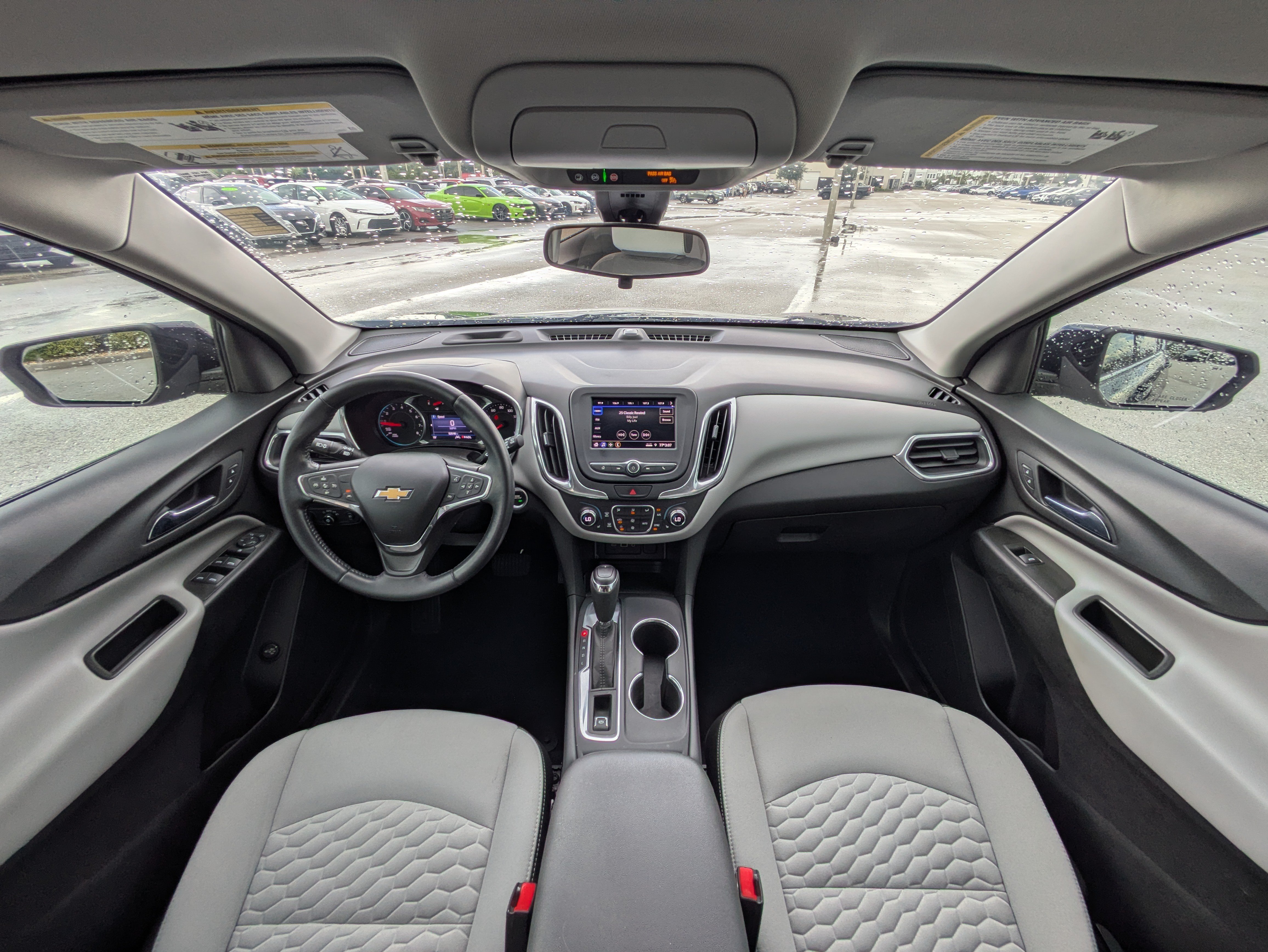 Used 2020 Chevrolet Equinox LT FWD image 32
