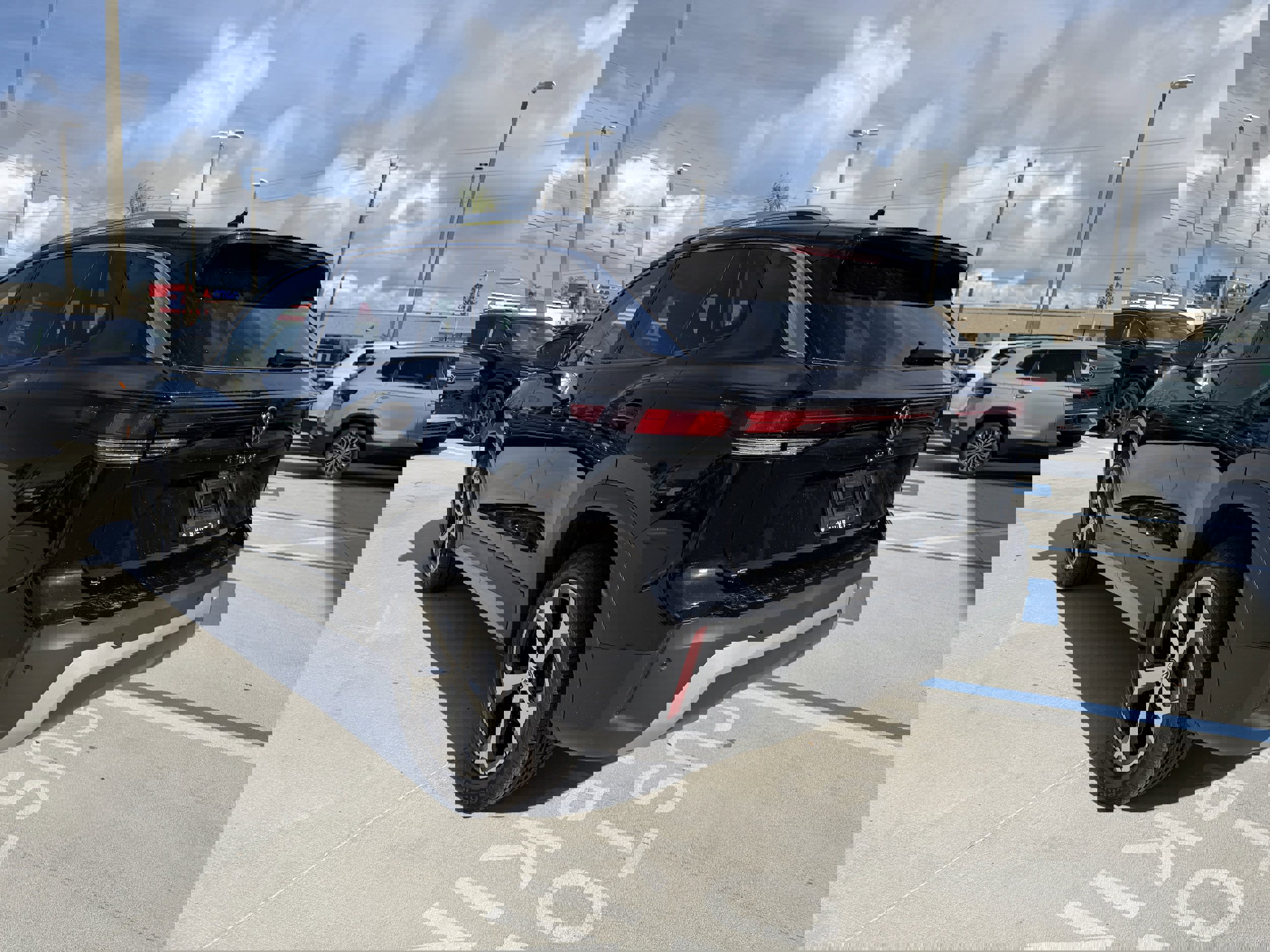 New 2026 Volkswagen Tiguan SE image 5