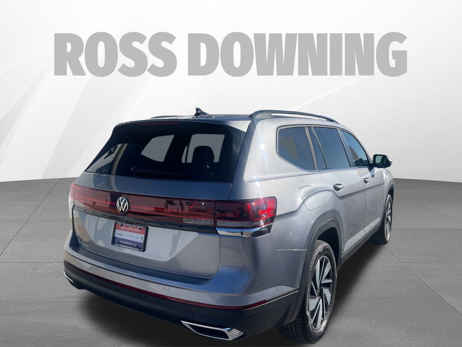 Used 2025 Volkswagen Atlas SE image 4