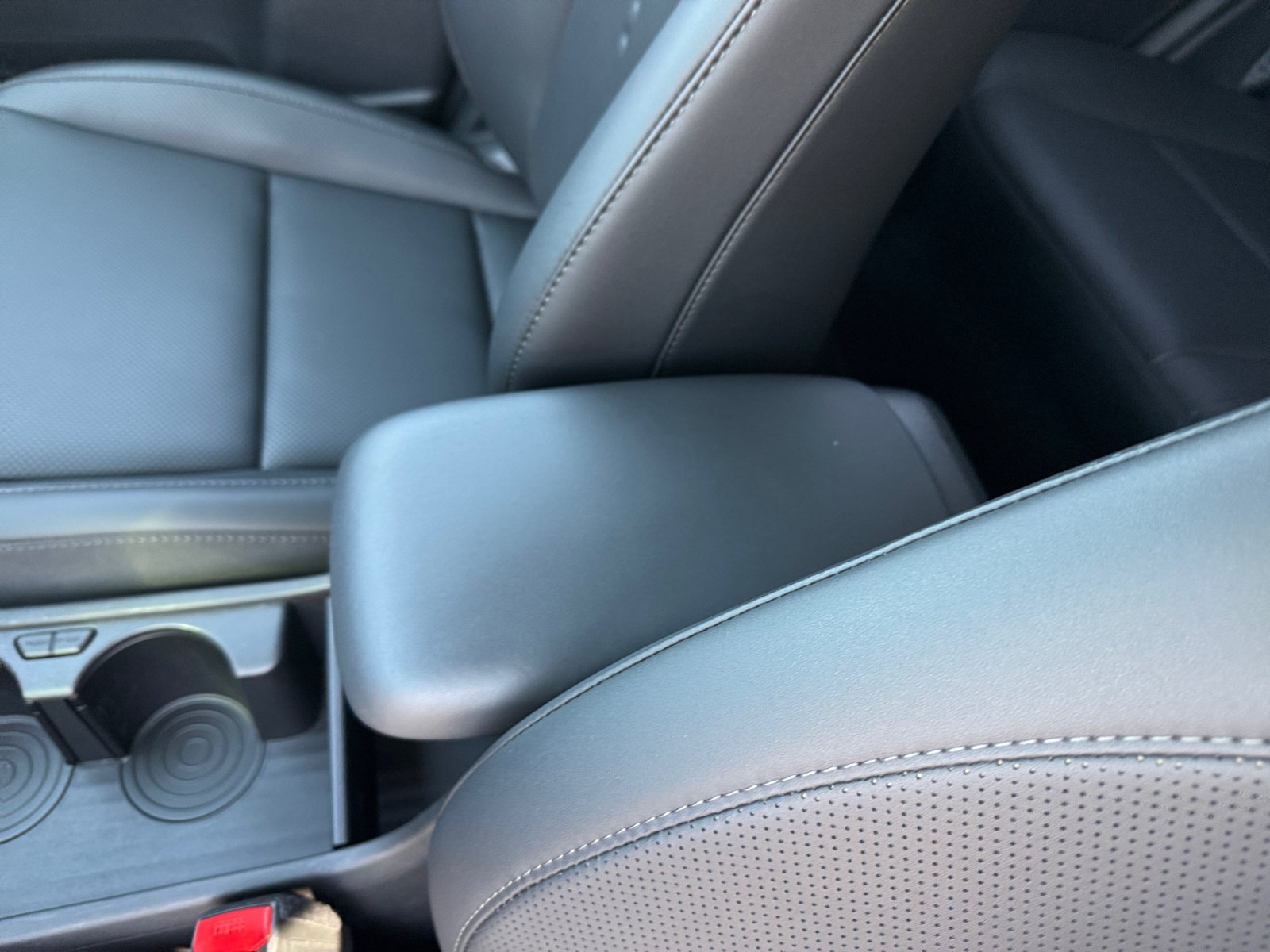 Certified 2025 Hyundai Kona Limited FWD image 14