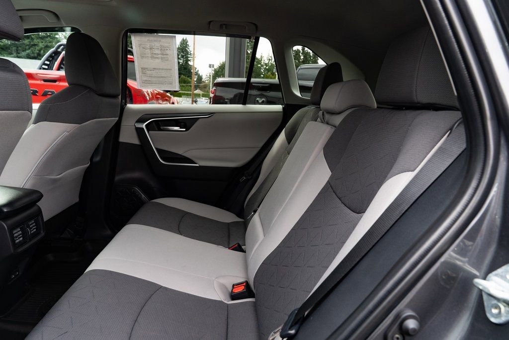 Used 2025 Toyota RAV4 XLE w/ Convenience Package image 20