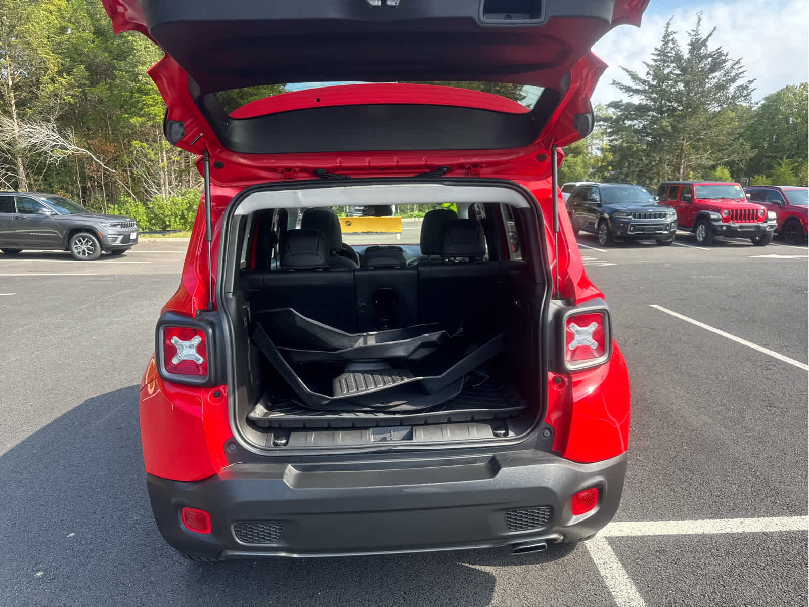 Certified 2021 Jeep Renegade Limited w/ Sun & Sound Group image 13