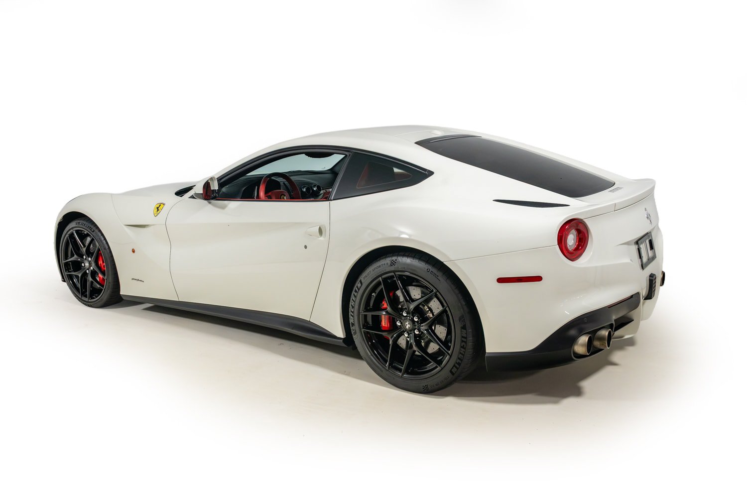 Used 2016 Ferrari F12 Berlinetta RWD image 4