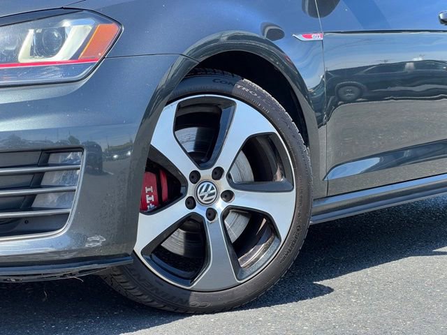 Used 2017 Volkswagen GTI SE FWD image 2