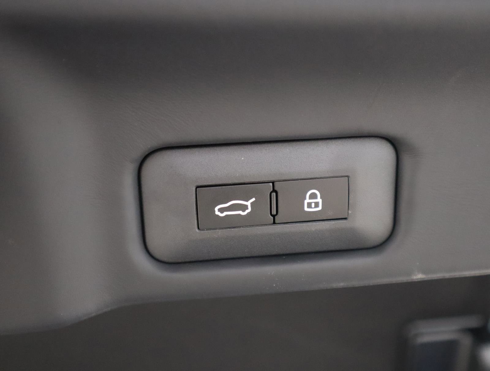 Used 2025 Ferrari 12Cilindri image 24