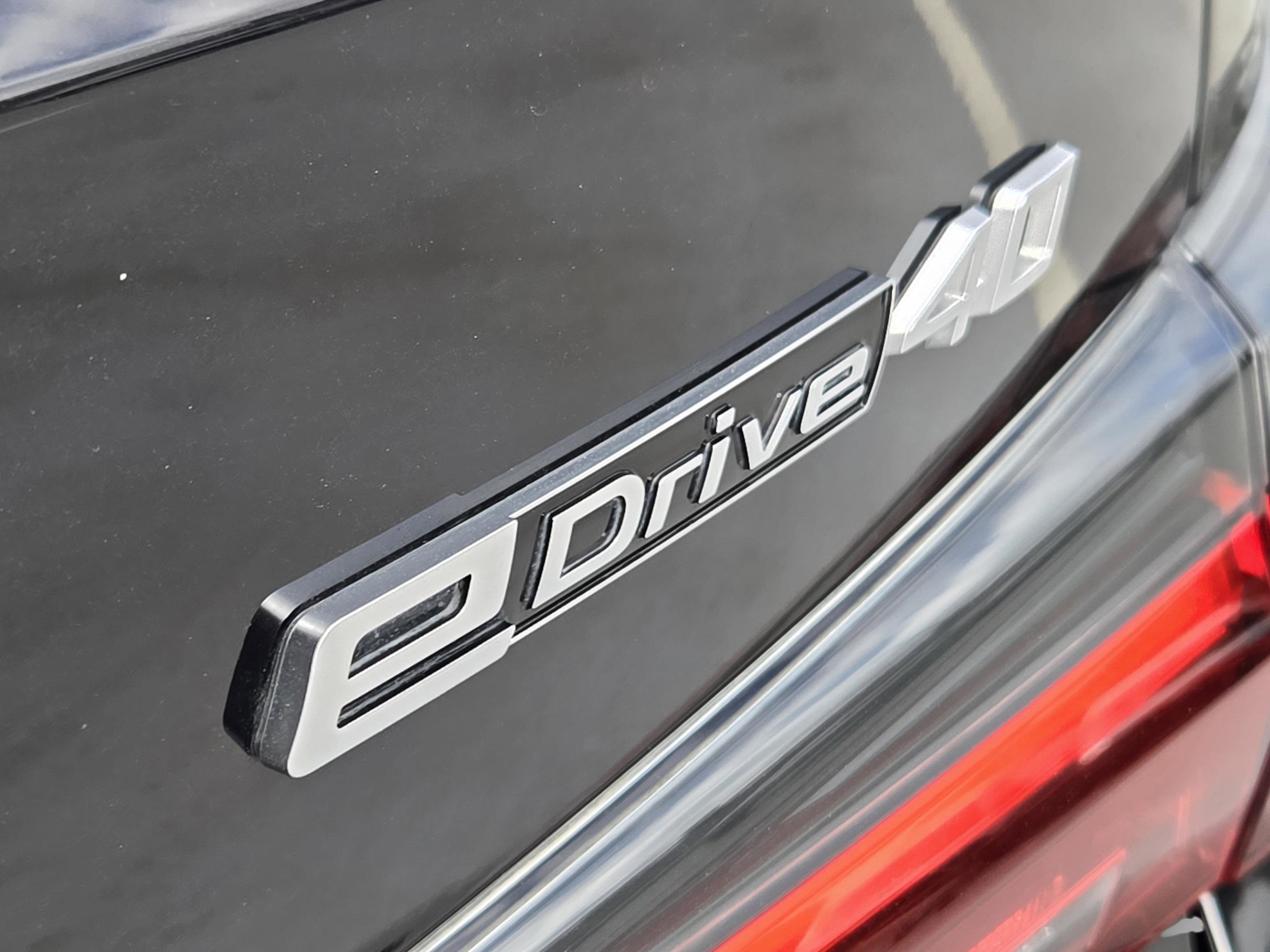 Used 2024 BMW i4 eDrive40 w/ Premium Package image 17