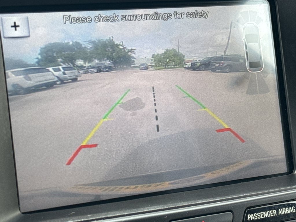 Used 2017 Ford Explorer XLT w/ Equipment Group 202A FWD image 20