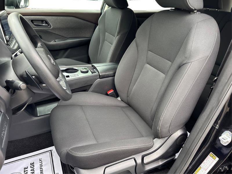 Used 2023 Nissan Rogue S AWD/4WD image 10