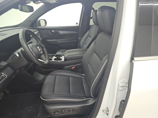 Used 2025 Buick Enclave Preferred image 2