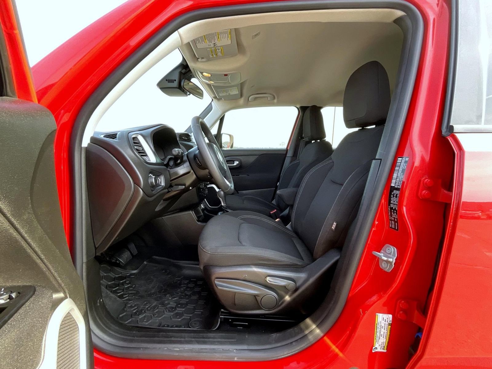 Used 2021 Jeep Renegade Sport FWD image 10