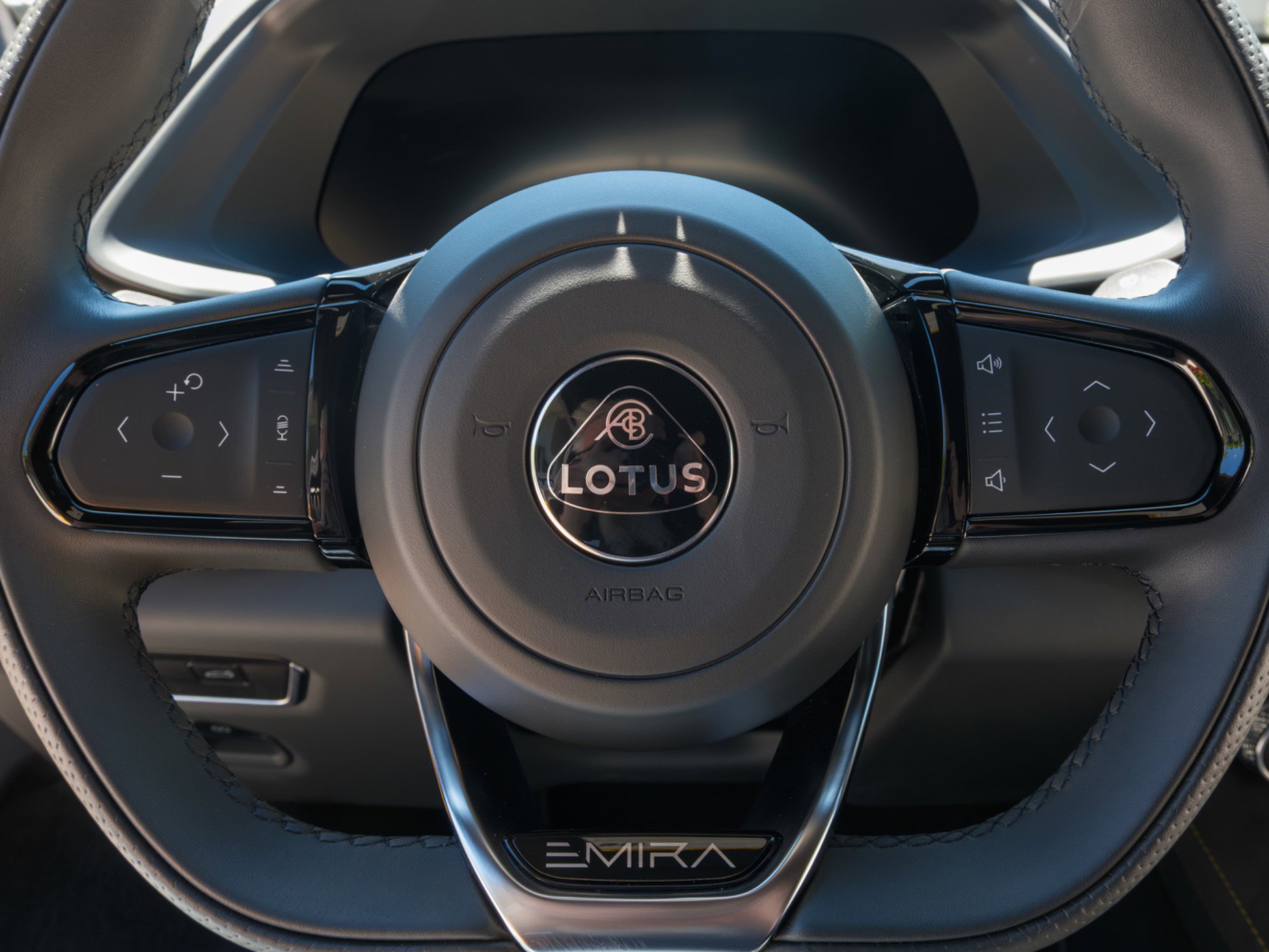 Used 2024 Lotus Emira First Edition image 27