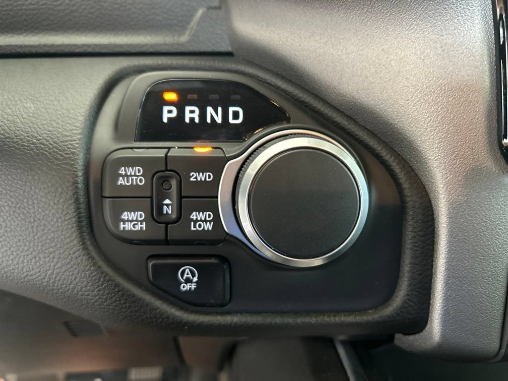 Used 2025 RAM 1500 Big Horn AWD/4WD image 9