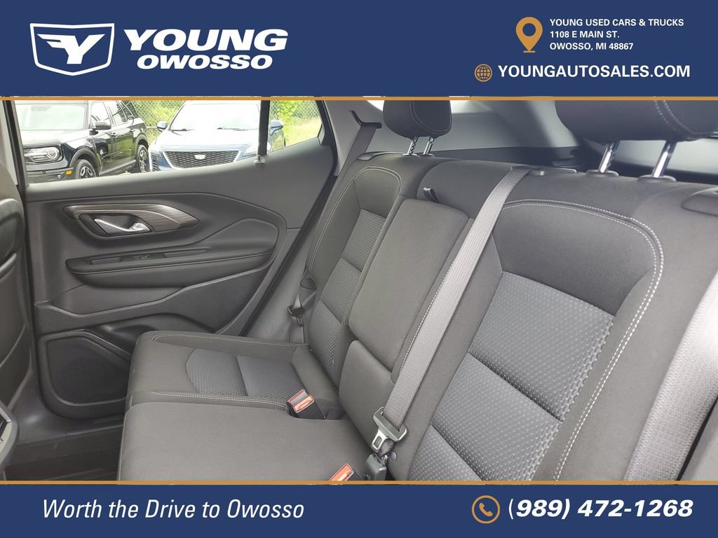 Used 2024 GMC Terrain SLE w/ Driver Convenience Package FWD image 27