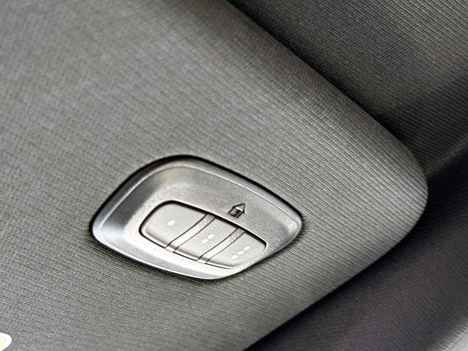Used 2023 RAM 1500 Laramie AWD/4WD image 17