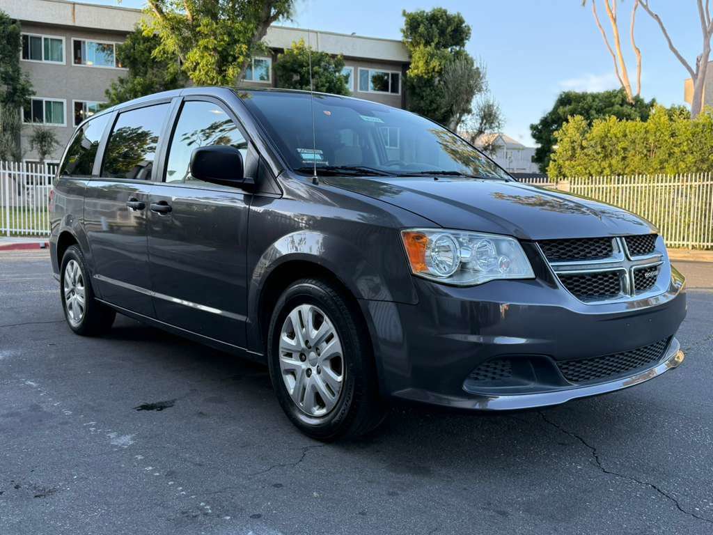 Used 2019 Dodge Grand Caravan SE FWD image 12