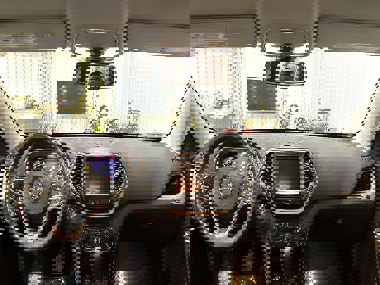 Used 2018 Jeep Cherokee Limited image 19