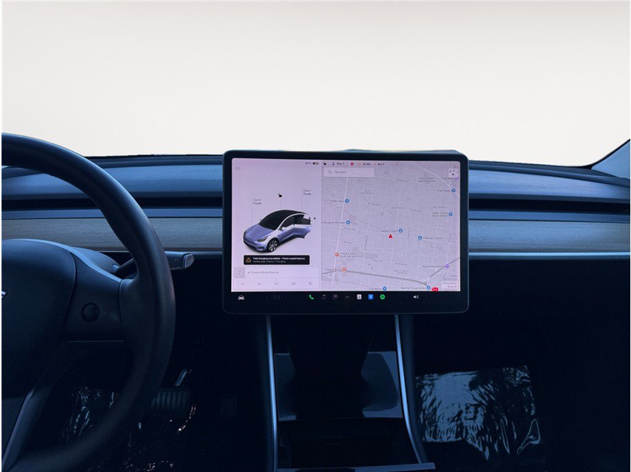 Used 2020 Tesla Model Y Long Range image 11