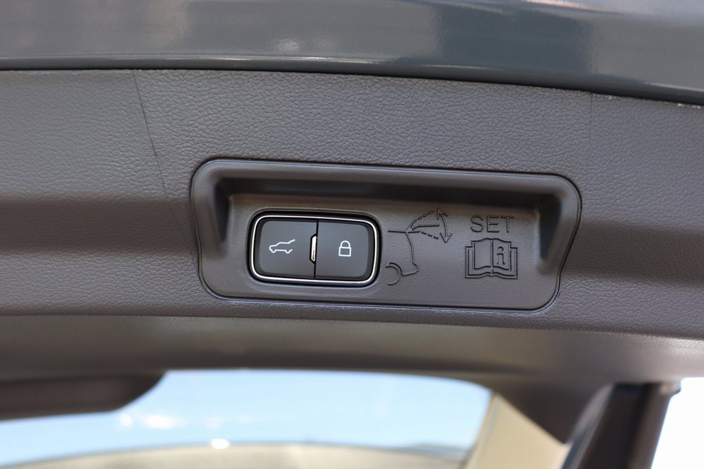 New 2026 Ford Explorer Active image 18