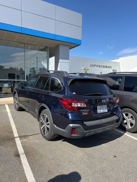 Used 2018 Subaru Outback 2.5i Limited AWD/4WD image 3