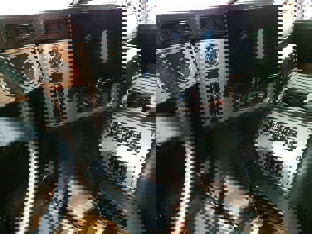 Used 2004 HUMMER H1 4-Door Wagon image 21