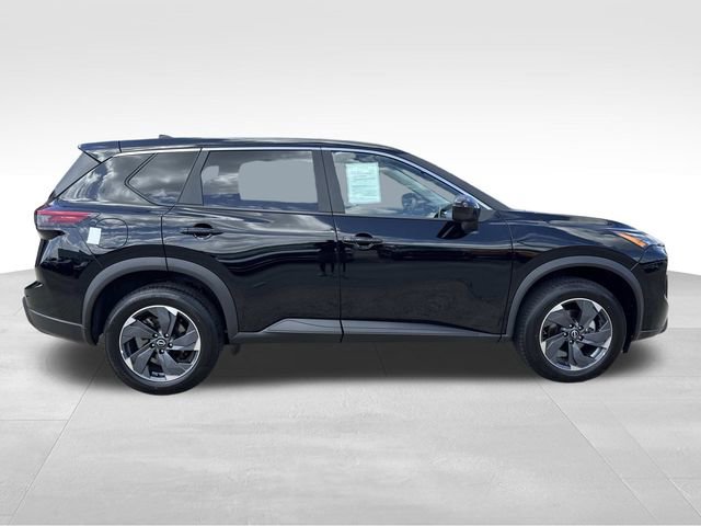 Used 2025 Nissan Rogue SV image 9