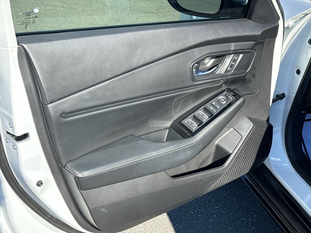 Used 2024 Honda Accord Touring image 9