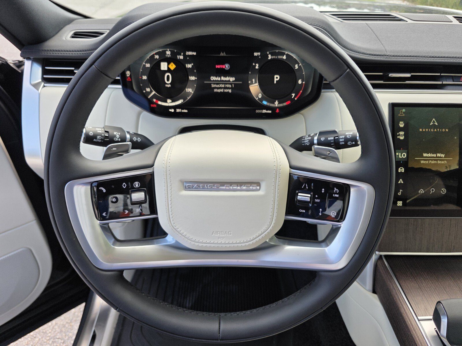 New 2027 Land Rover Range Rover Long Wheelbase SE AWD/4WD image 16