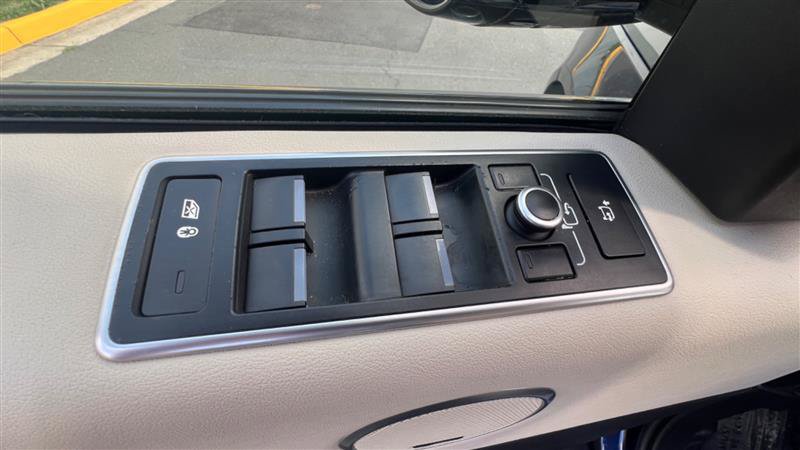 Used 2016 Land Rover Range Rover HSE AWD/4WD image 54