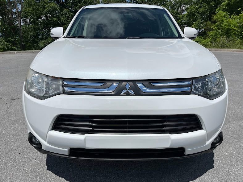 Used 2014 Mitsubishi Outlander SE AWD/4WD image 29