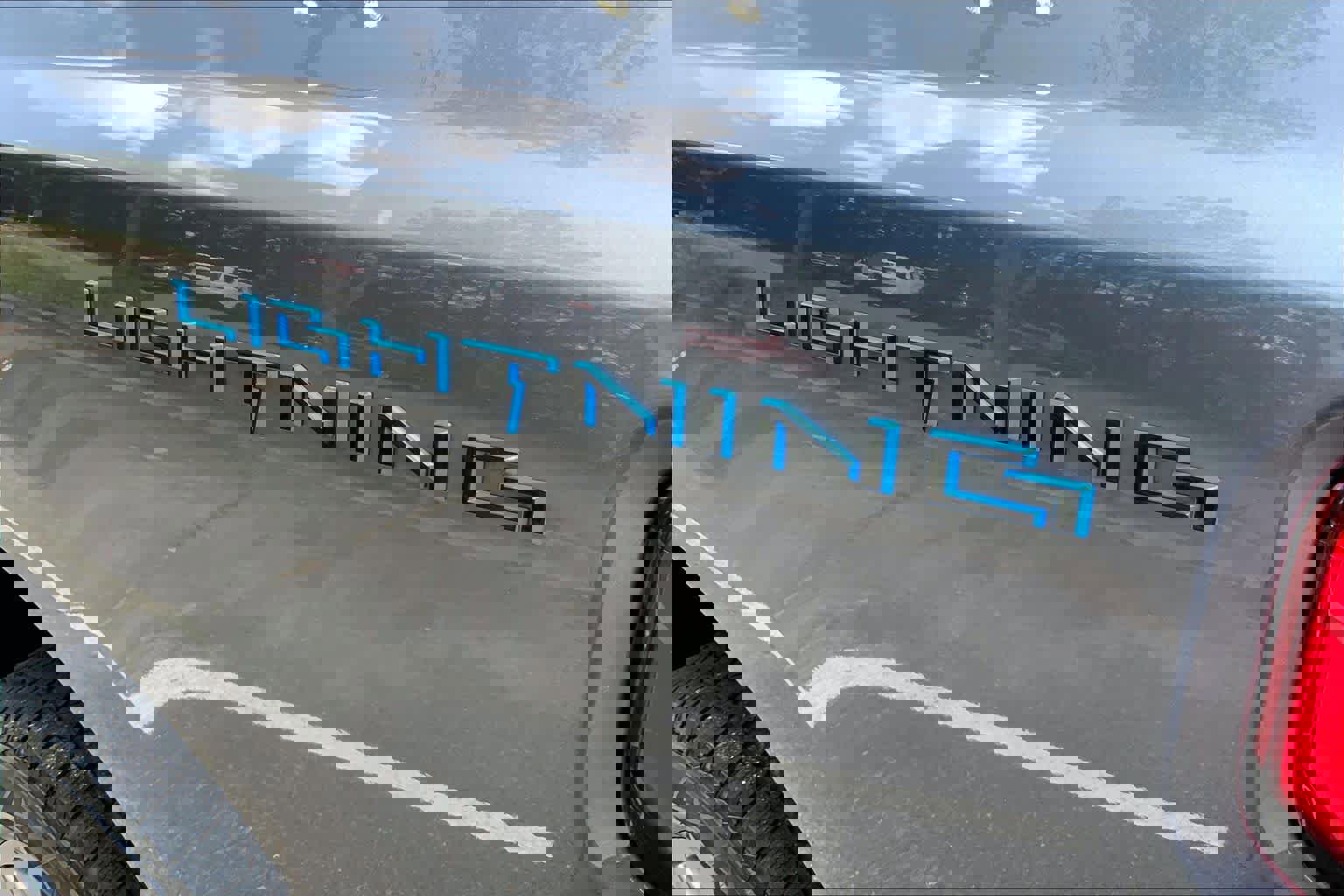 Used 2023 Ford F150 Lightning Lariat w/ Equipment Group 511A High AWD/4WD image 30