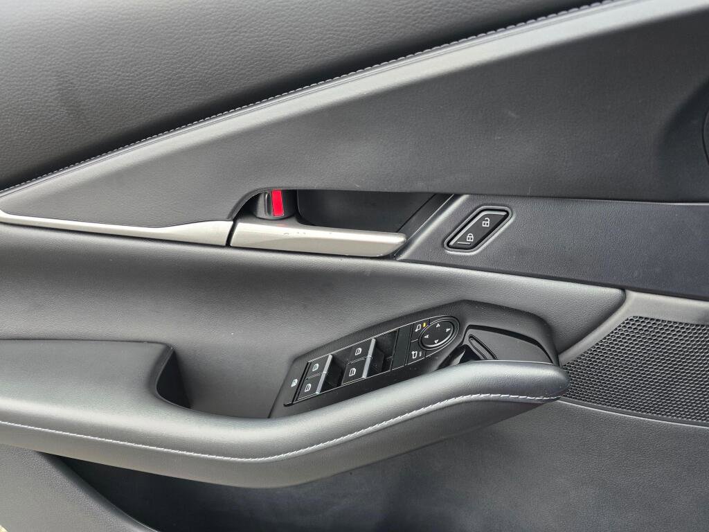 Certified 2025 MAZDA CX-30 AWD 2.5 S w/ Select Sport Pkg image 33