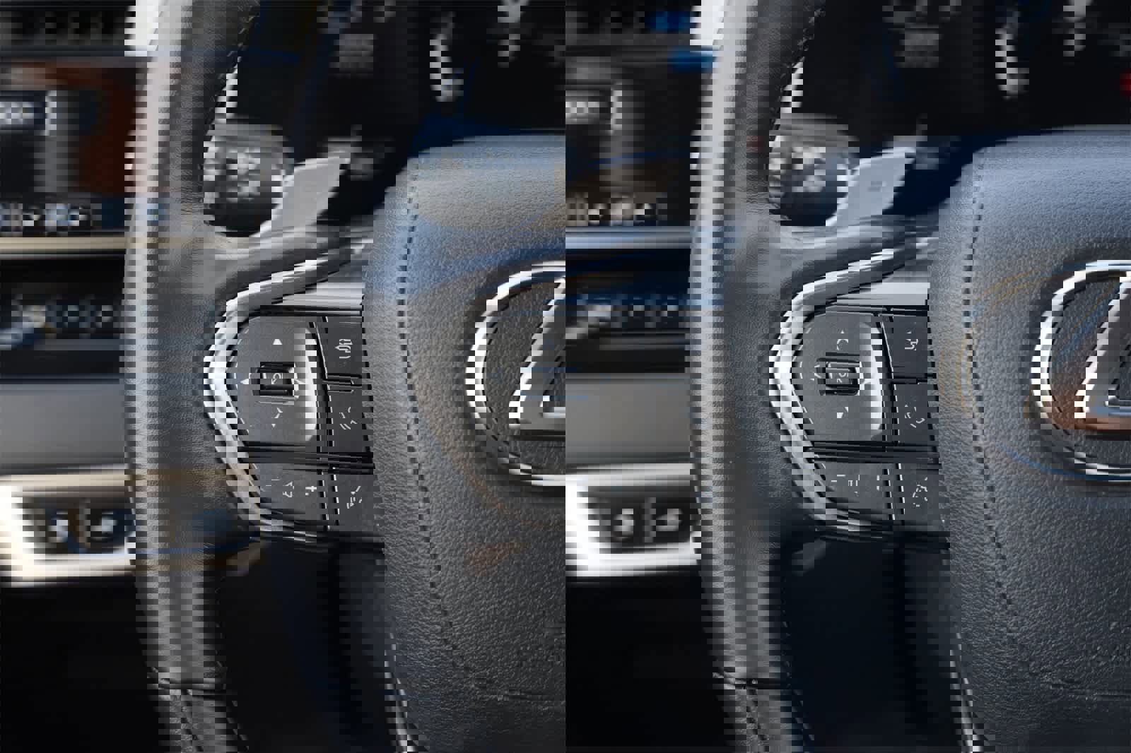 Used 2025 Lexus RX 350 Premium Plus w/ Accessory Package (Z1) image 10