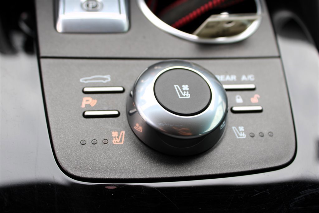 Used 2012 Aston Martin Rapide image 44